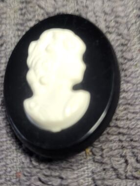 BUNDLE SALE ITEM...Vintage Cameo Pin